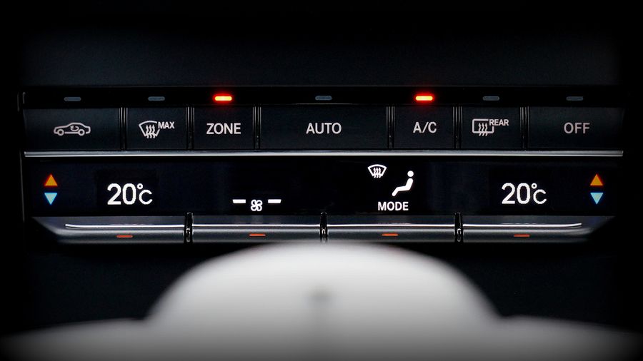 Panel de control climático digital para automóvil