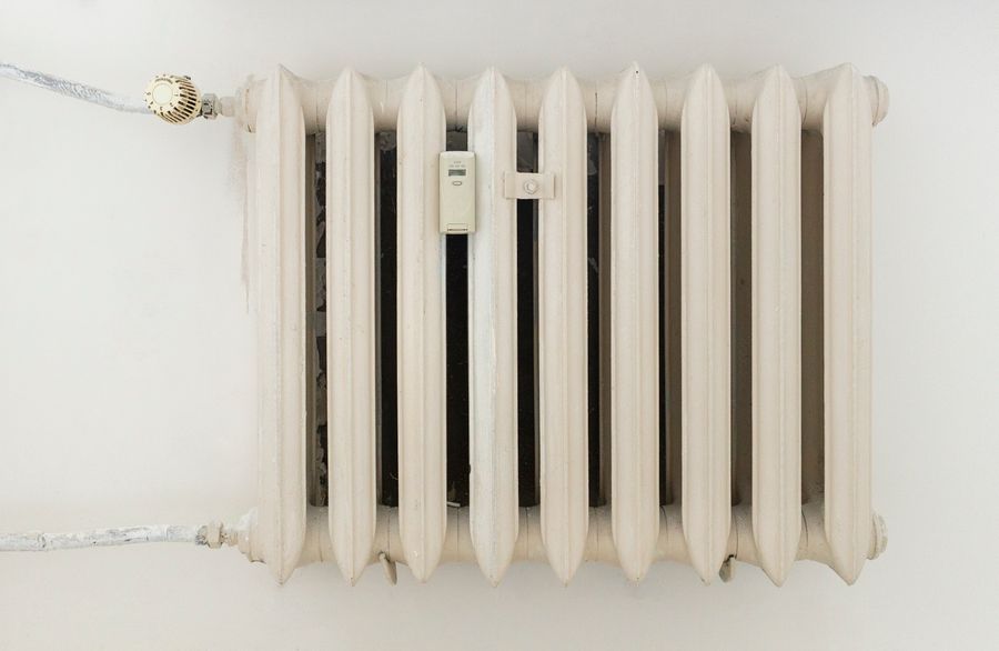 Radiador metálico blanco para calefacción