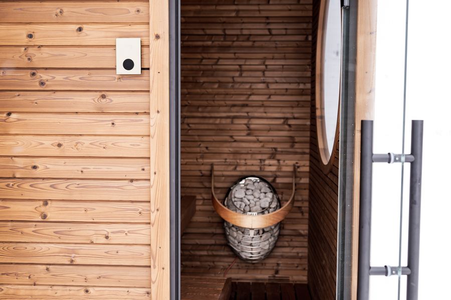 Sauna eléctrica con calefactor moderno