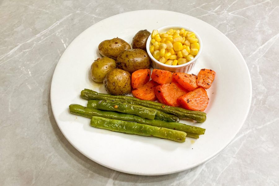 Verduras asadas variadas saludables